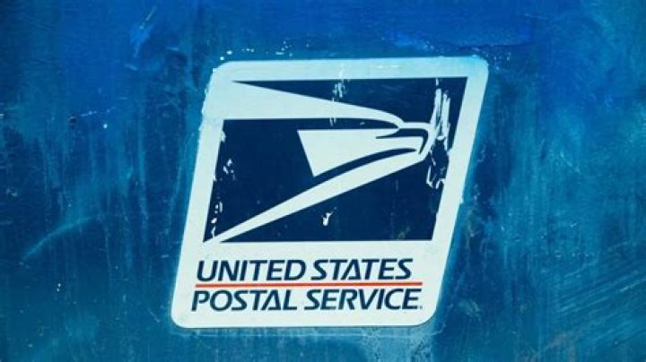 Are postal employees federal employees?