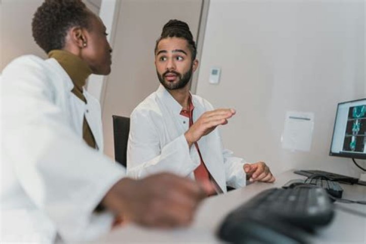 Are vets more qualified than doctors?