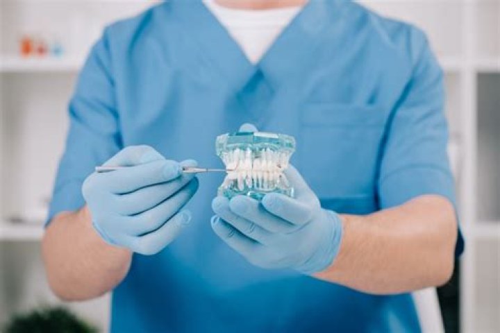Can men be orthodontist?