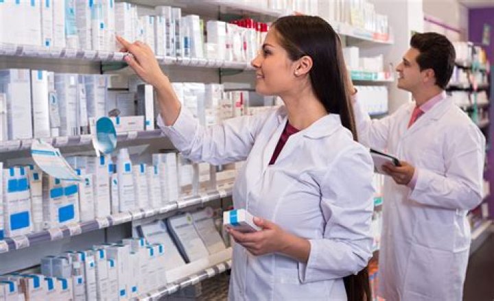 Do you have to be certified to be a pharmacy technician in Michigan?