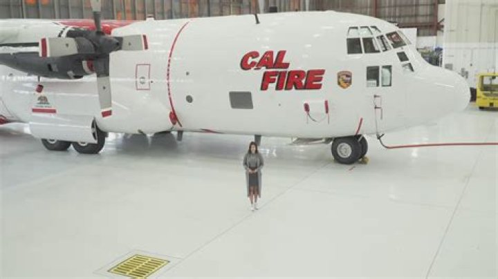 How much do Los Angeles fire captains make?