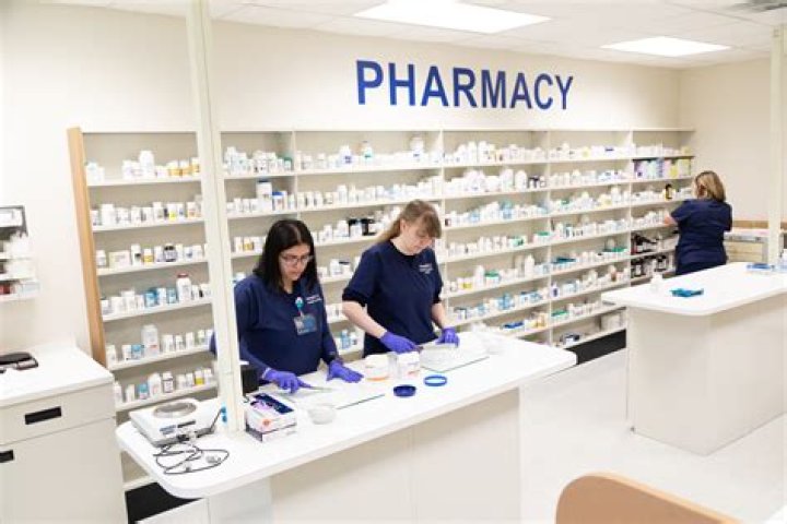 How much do pharmacy techs make at Walmart in Oklahoma?