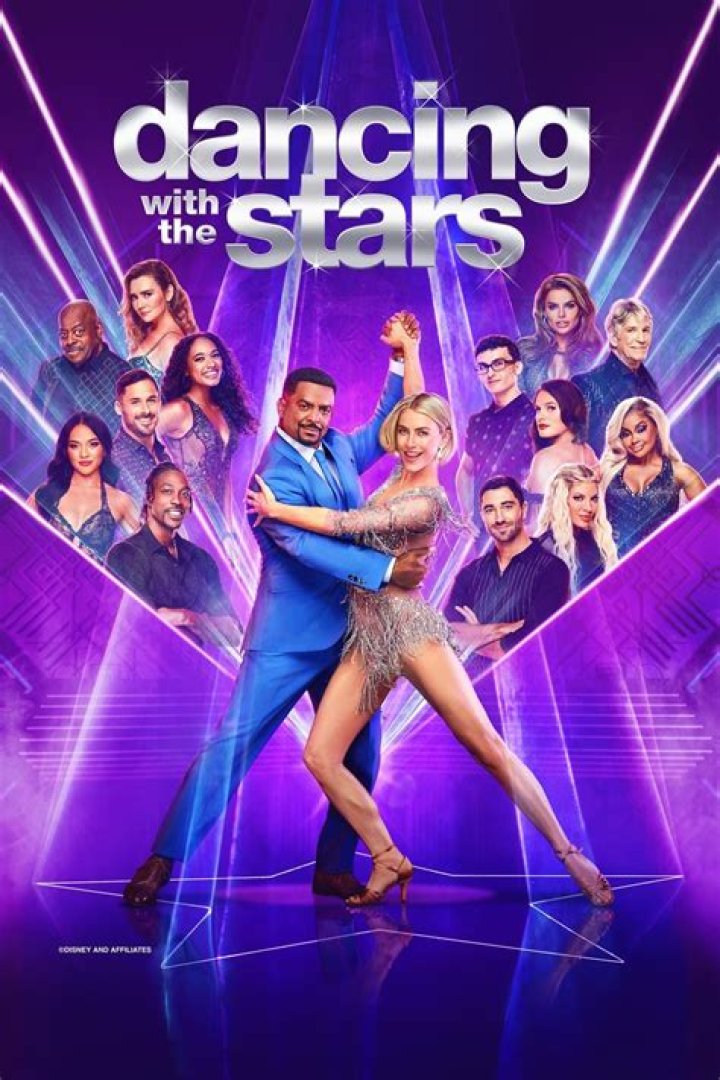 How much do the professional dancers get paid on Dancing with the Stars?