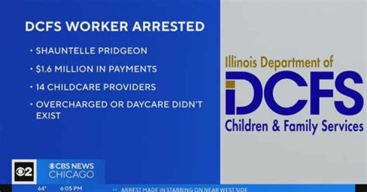 How much does a DCFS worker make in Illinois?