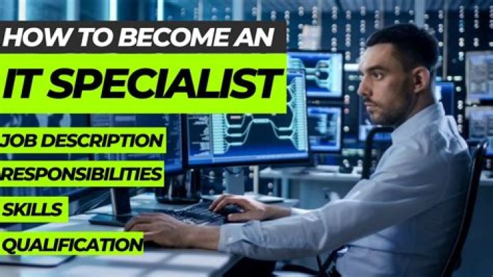 How much does a digital specialist make?