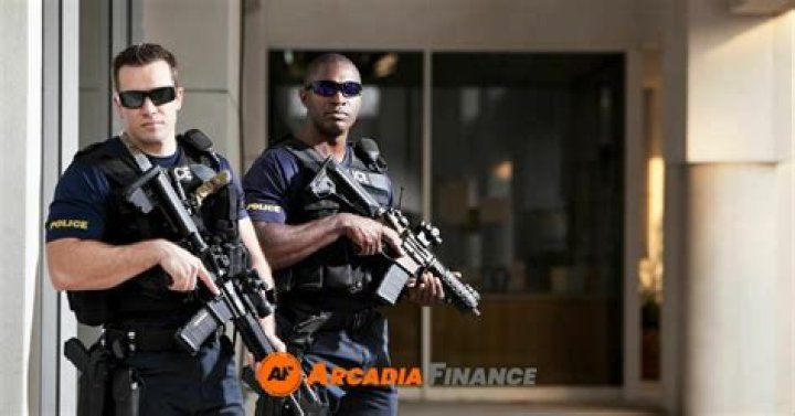 How much does a SA police officer earn?