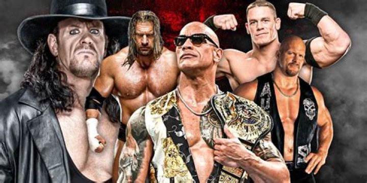 How much does a WWE person make a year?