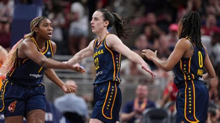 How much does an WNBA player make per year?
