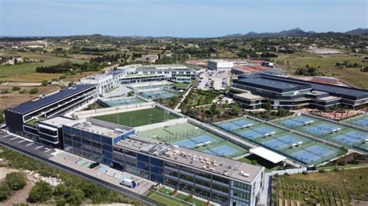 Is Nadal rich?